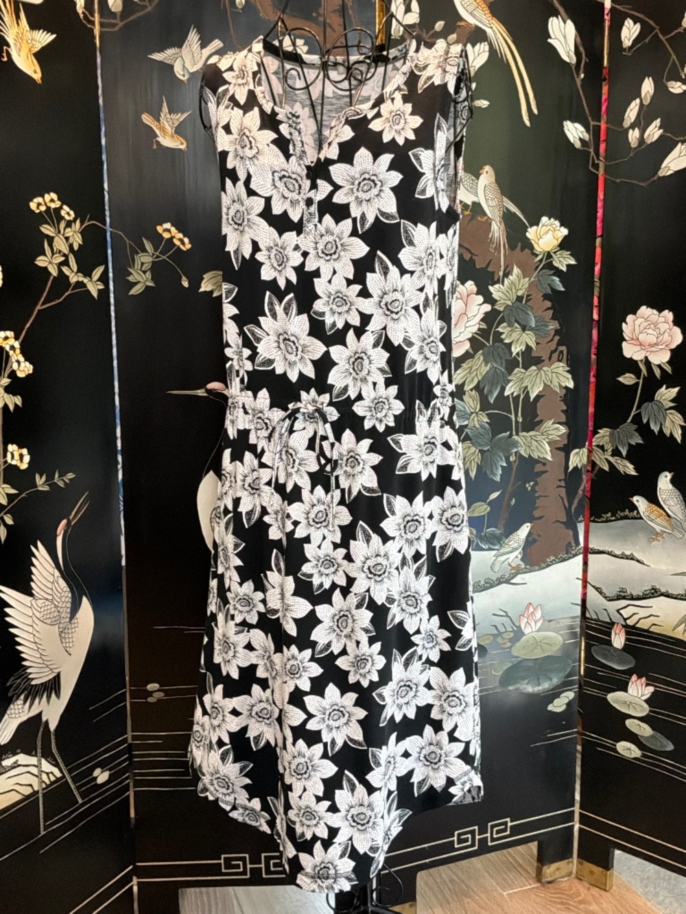 T by Talbots Black White Floral Henley Drawstring Midi Dress Pockets size med